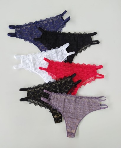 majkti ze zdobieniami po boku.jpg