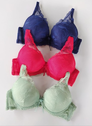 biustonosz miseczka B reka adama.jpg