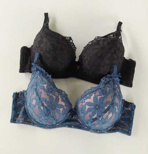 Biustonosz miseczka C niebieski.jpg