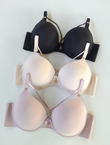 biustonosz bezszwowy z paskami.jpg