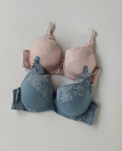 Biustonosz miseczka D na 3 haftki.jpg