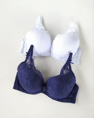 biustonosz miseczka c z koronką.jpg