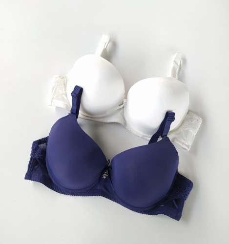 Damski biustonosz miseczka D Ariana.jpg