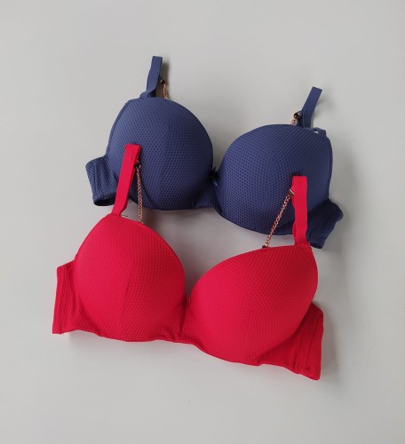 Biustonosz miseczka c z łańcuszkiem Noel.jpg