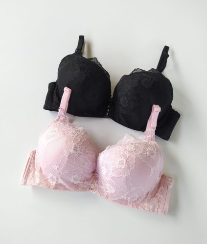 Biustonosz miseczka C koronka Hattie.jpg