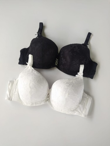 Biustonosz miseczka E Bella duże rozmiary 1.jpg