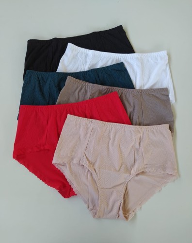 Lia majtki gładkie.jpg