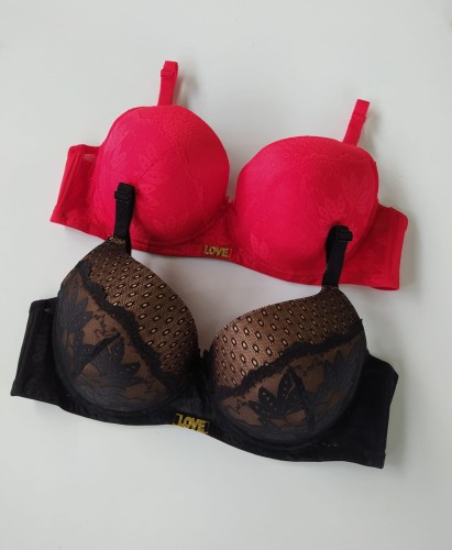 Biustonosz miseczka D z cyrkoniowym napisem Love Mia montello