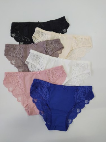 Majtki bawełniane z koronkowym wykończeniem Palestra montello