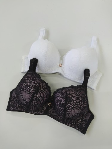 Biustonosz C z gładkim zapięciem Lia montello