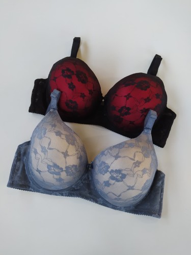 Biustonosz miseczka D z koronką Holy montello