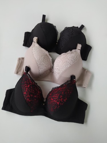 Biustonosz miseczka E koronkowy Lina montello