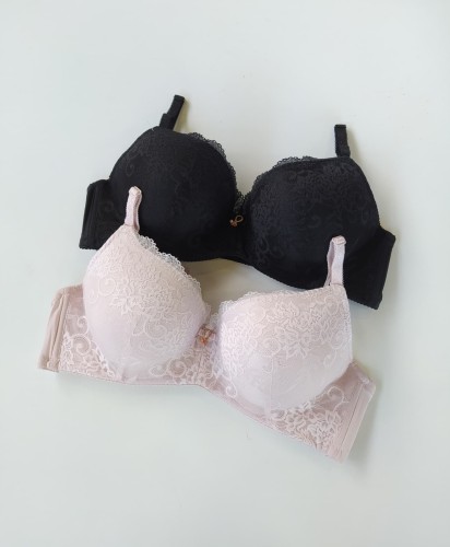 Biustonosz miseczka B z siateczką Arleta montello