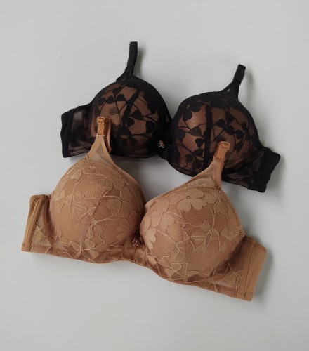 Biustonosz miseczka B ręka Adama Maja montello