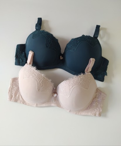 Biustonosz ze złotym serduszkiem Marysia montello.jpeg