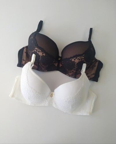 Biustonosz miseczka C Jolanta.jpeg