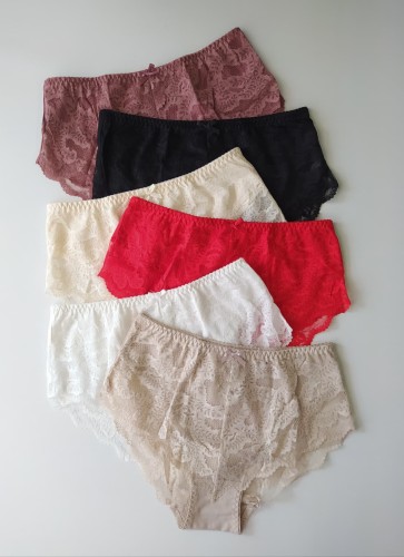 Majtki bawełniane z koronką Wafa montello.jpeg