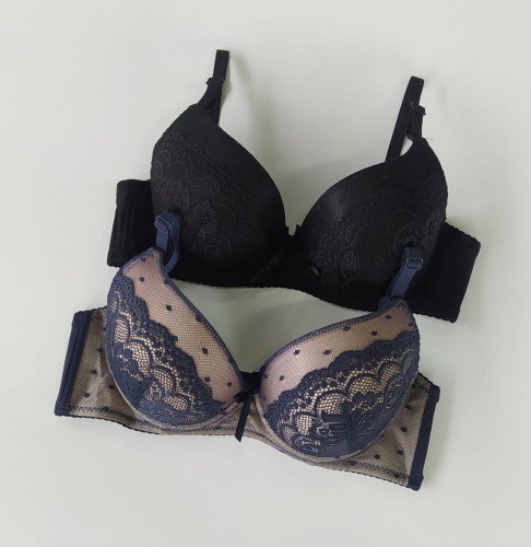 biustonosz miseczka b.jpg